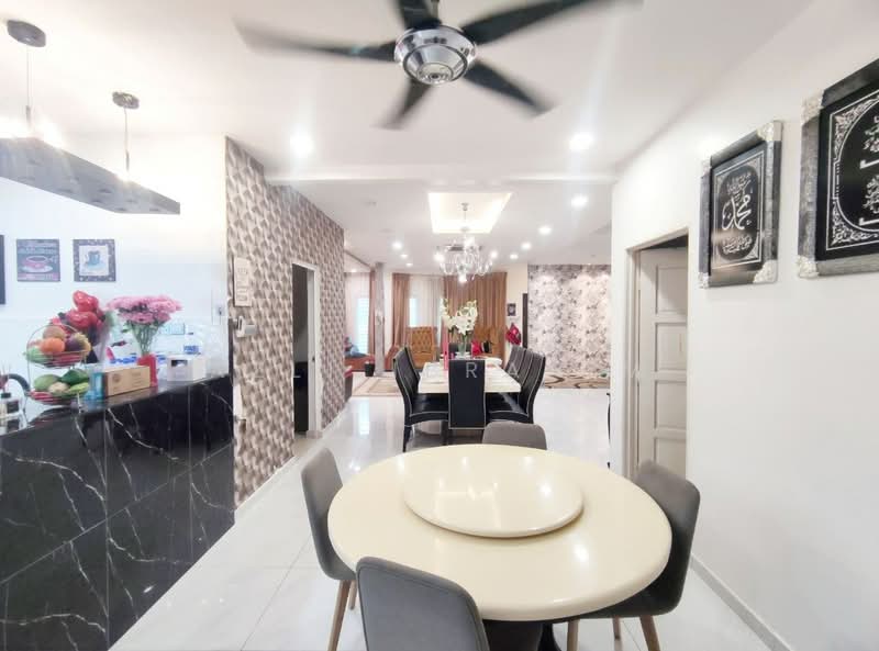 Rumah Teres 2 Tingkat untuk Dijual di Bangi (Selangor) - Azli Ibrahim - Dining Room - PropertyGuru.com.my