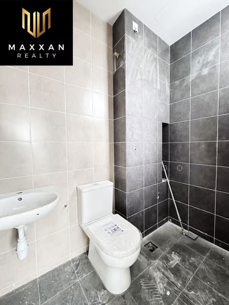 Rumah Teres untuk Dijual di Gelang Patah (Johor) - ZAVIER KHOO - Bathroom - PropertyGuru.com.my
