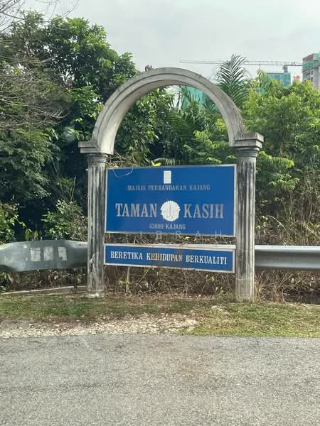 2-storey Terraced House for Sale in Kajang (Selangor) - Azli Ibrahim - PropertyGuru.com.my