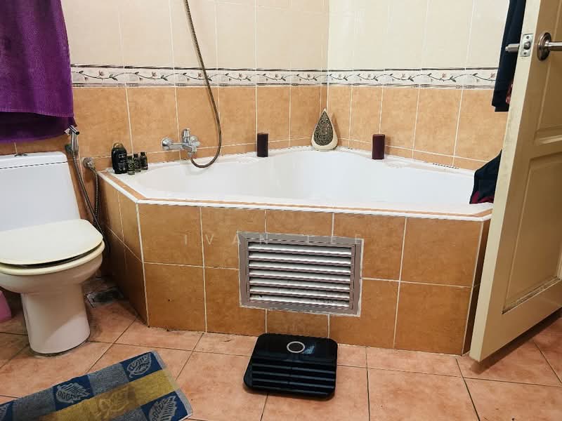Rumah Banglo untuk Dijual di Aman Suria Damansara (Petaling Jaya) - Ivan Lee - Bathroom - PropertyGuru.com.my