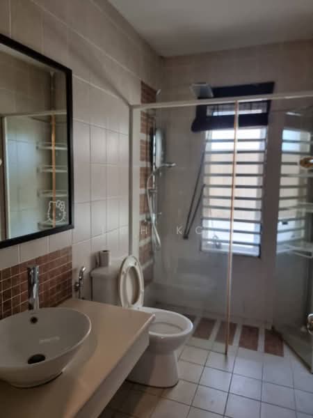 Townhouse for Sale in Sunway Damansara (Kota Damansara) - Loh KC - Bathroom - PropertyGuru.com.my