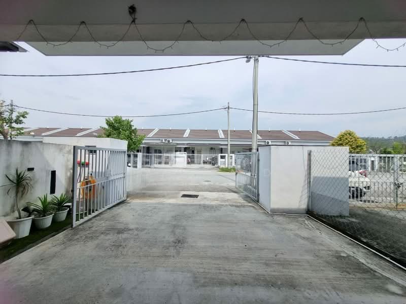 1-storey Terraced House for Sale in Alam Suria (Puncak Alam) - Shiqin Saidin - Exterior - PropertyGuru.com.my