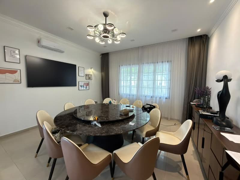 Rumah Banglo untuk Disewa di Country Heights (Kajang) - Hugo Gooi - Dining Room - PropertyGuru.com.my