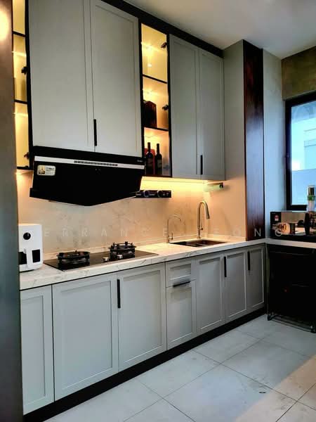 Service Residence for Sale at Majestic Maxim - Terrance Leong - Kitchen - PropertyGuru.com.my