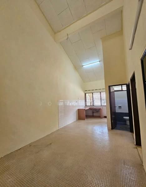 1-storey Terraced House for Rent in Taman Perling (Perling) - Jordan . - PropertyGuru.com.my