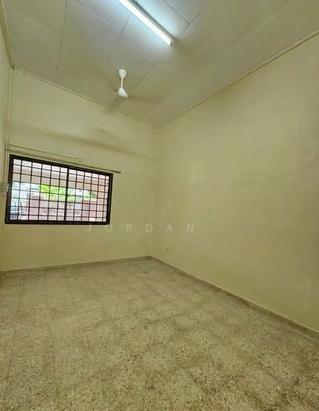 1-storey Terraced House for Rent in Taman Perling (Perling) - Jordan . - PropertyGuru.com.my