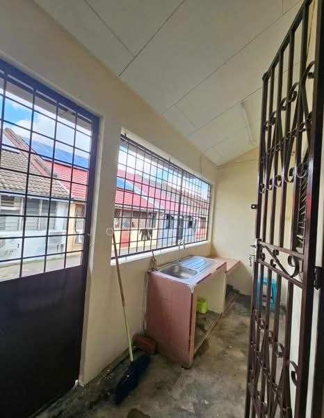 1-storey Terraced House for Rent in Taman Perling (Perling) - Jordan . - PropertyGuru.com.my
