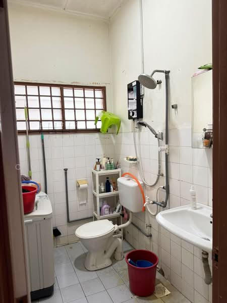 Apartment for Sale at Ria 1 - Constance Chan - Bathroom - PropertyGuru.com.my