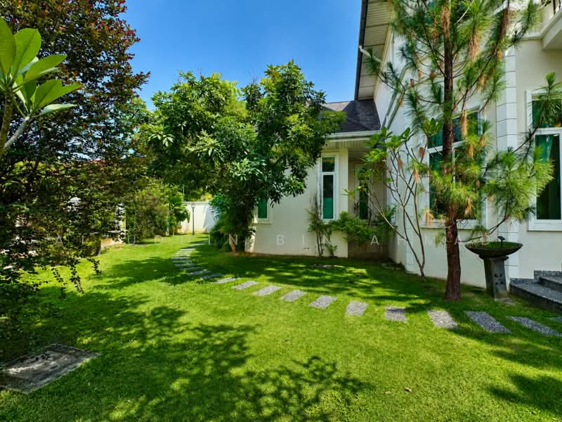 Bungalow for Sale in Saujana Impian (Kajang) - Aizuddin bin Ahmad - Garden - PropertyGuru.com.my