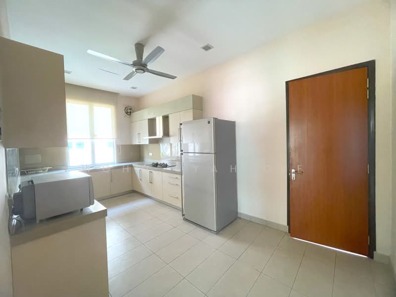 Bungalow for Sale in Ukay Bistari (Ulu Kelang) - Mohd Syahidie - Kitchen - PropertyGuru.com.my