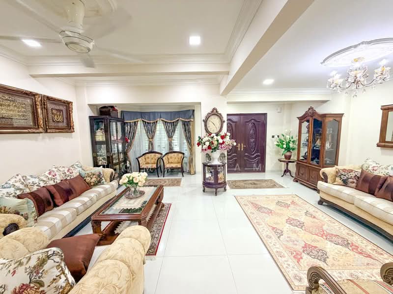2-storey Terraced House for Sale in Alam Damai (Cheras) - Luqman Ramli - Living Room - PropertyGuru.com.my