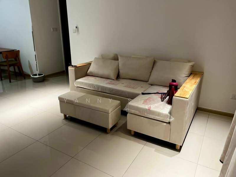 Kondominium untuk Disewa di d'Brightton - Yanny Siow - Living Room - PropertyGuru.com.my