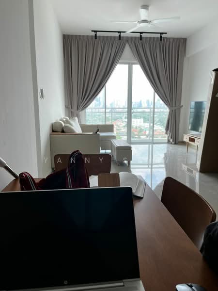 Kondominium untuk Disewa di d'Brightton - Yanny Siow - Living Room - PropertyGuru.com.my