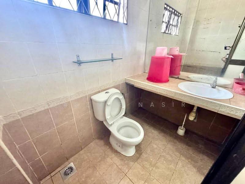 Rumah Berkembar untuk Dijual di Kajang (Selangor) - Nadzmie Nasir - Bathroom - PropertyGuru.com.my