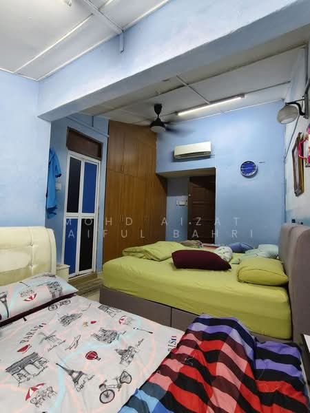 Rumah Teres 2 Tingkat untuk Dijual di Taman Sri Rampai (Wangsa Maju) - Mohd Aizat Saiful Bahri - Bedroom - PropertyGuru.com.my