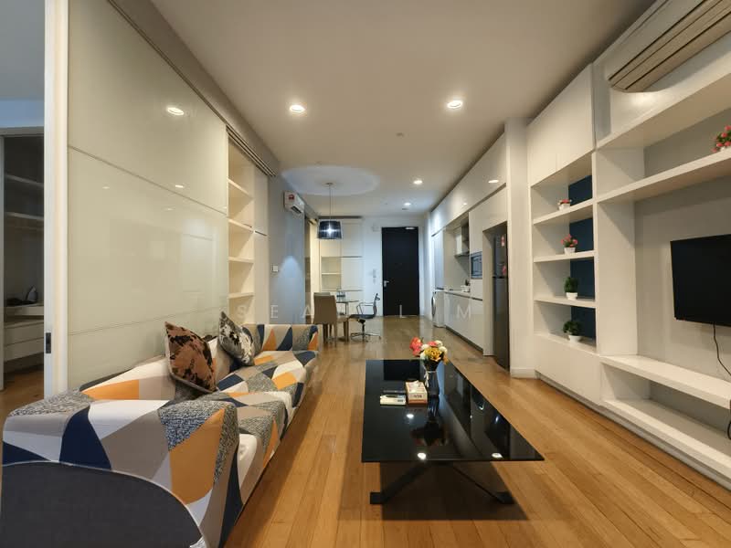 Servis Apartment untuk Disewa di The Face Suites (Platinum Suites) - Sean Lim - Living Room - PropertyGuru.com.my