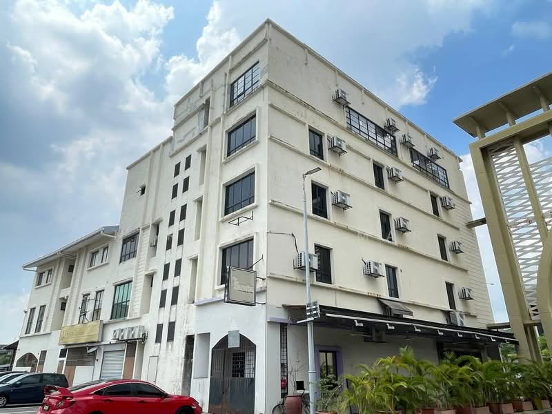 Hotel / Resort for Sale in Shah Alam (Selangor) - Nur Alia Omar - Exterior - PropertyGuru.com.my