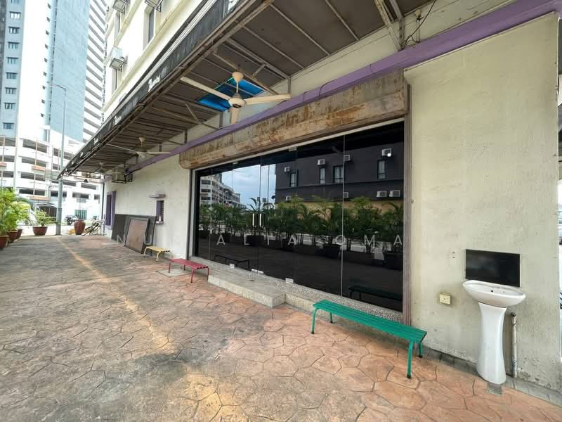 Hotel / Resort for Sale in Shah Alam (Selangor) - Nur Alia Omar - Exterior - PropertyGuru.com.my
