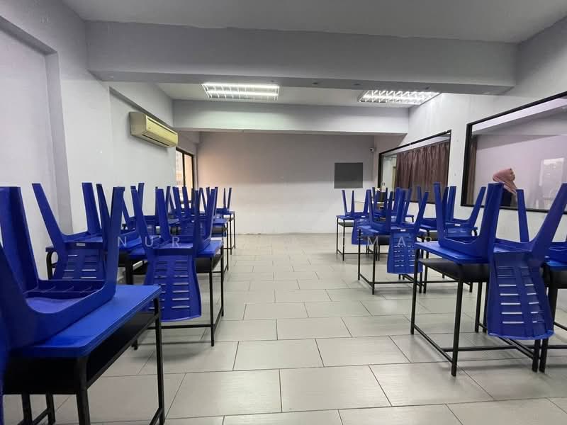 Hotel / Resort for Sale in Shah Alam (Selangor) - Nur Alia Omar - Study - PropertyGuru.com.my