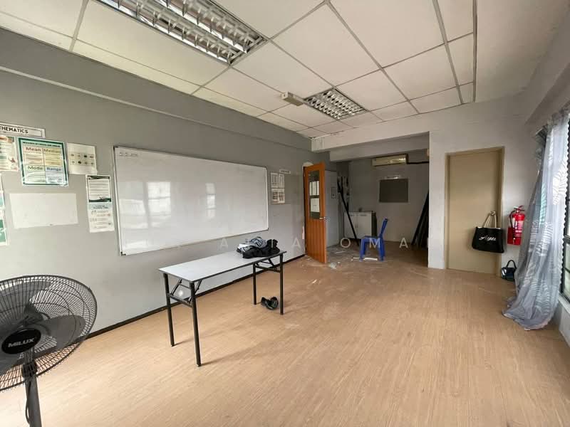 Hotel / Resort for Sale in Shah Alam (Selangor) - Nur Alia Omar - Study - PropertyGuru.com.my
