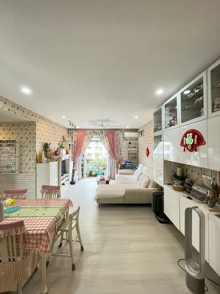 Kondominium untuk Dijual di Impian Heights - Vincent Lai - Living Room - PropertyGuru.com.my