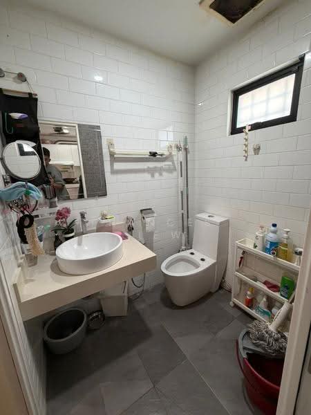 Rumah Teres 2-Tingkat untuk Dijual di Bandar Putra Permai (Seri Kembangan) - Frances Liew - Bathroom - PropertyGuru.com.my