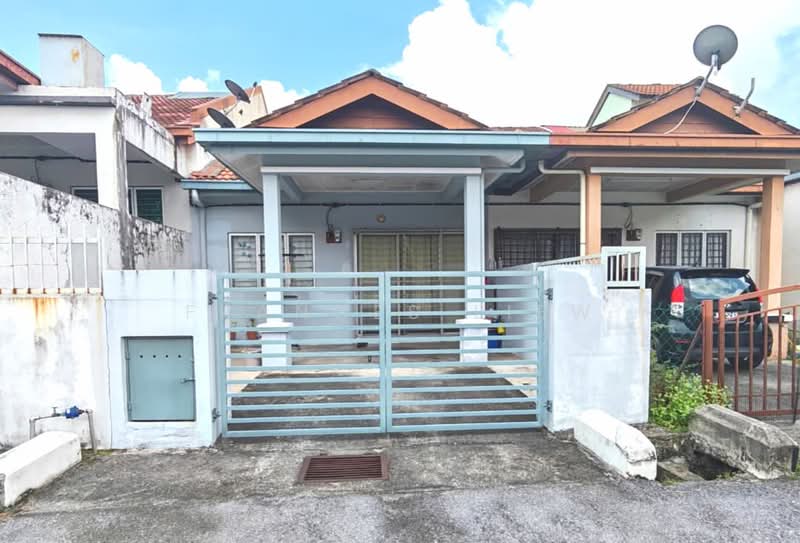 1-storey Terraced House for Sale in Taman Puncak Jalil (Seri Kembangan) - Frances Liew - Exterior - PropertyGuru.com.my