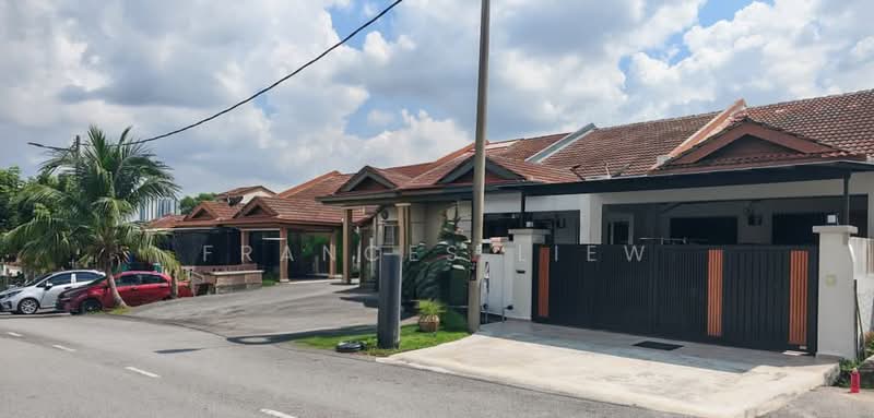 1-storey Terraced House for Sale in Taman Puncak Jalil (Seri Kembangan) - Frances Liew - Exterior - PropertyGuru.com.my