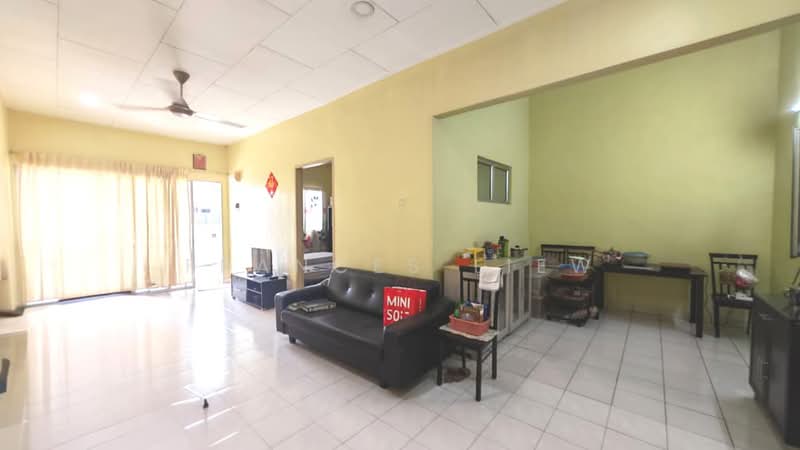 1-storey Terraced House for Sale in Taman Puncak Jalil (Seri Kembangan) - Frances Liew - Living Room - PropertyGuru.com.my
