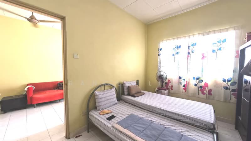 1-storey Terraced House for Sale in Taman Puncak Jalil (Seri Kembangan) - Frances Liew - Bedroom - PropertyGuru.com.my