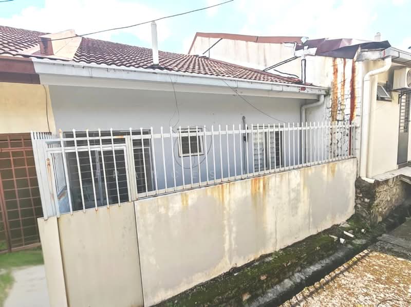 1-storey Terraced House for Sale in Taman Puncak Jalil (Seri Kembangan) - Frances Liew - Exterior - PropertyGuru.com.my