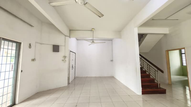 Rumah Berkembar untuk Dijual di Bandar Putra Permai (Seri Kembangan) - Frances Liew - Interior - PropertyGuru.com.my