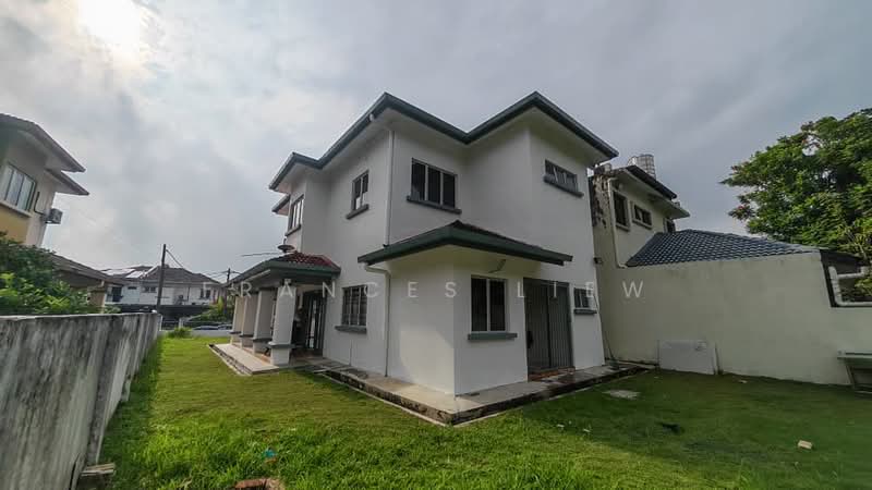 Rumah Berkembar untuk Dijual di Bandar Putra Permai (Seri Kembangan) - Frances Liew - Exterior - PropertyGuru.com.my