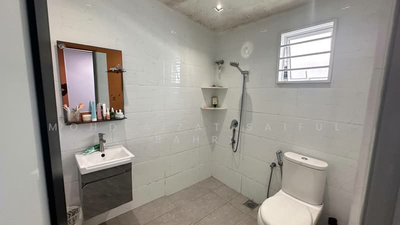 2-storey Terraced House for Sale in Keramat (Kuala Lumpur) - Mohd Aizat Saiful Bahri - Bathroom - PropertyGuru.com.my