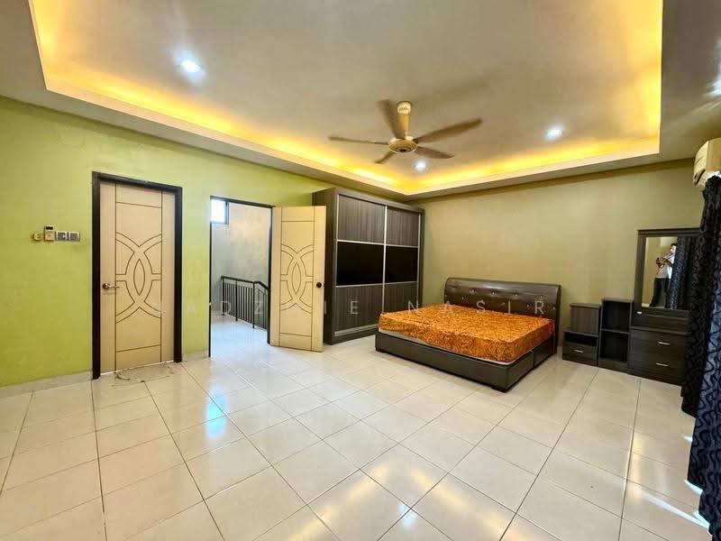 3-storey Terraced House for Sale in Kajang (Selangor) - Nadzmie Nasir - Bedroom - PropertyGuru.com.my