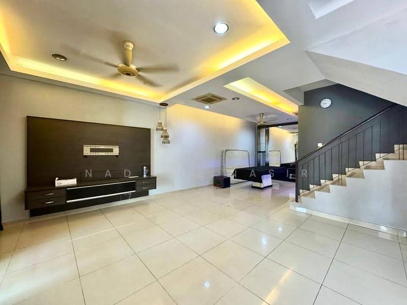 3-storey Terraced House for Sale in Kajang (Selangor) - Nadzmie Nasir - Living Room - PropertyGuru.com.my