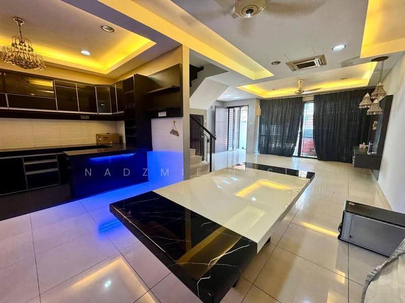 3-storey Terraced House for Sale in Kajang (Selangor) - Nadzmie Nasir - Kitchen - PropertyGuru.com.my
