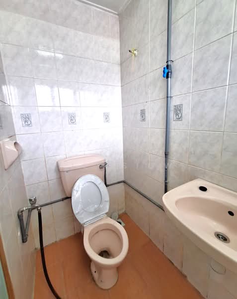 Rumah Teres 2 Tingkat untuk Dijual di TAMAN PUCHONG UTAMA (Puchong) - Lily Siow - Bathroom - PropertyGuru.com.my