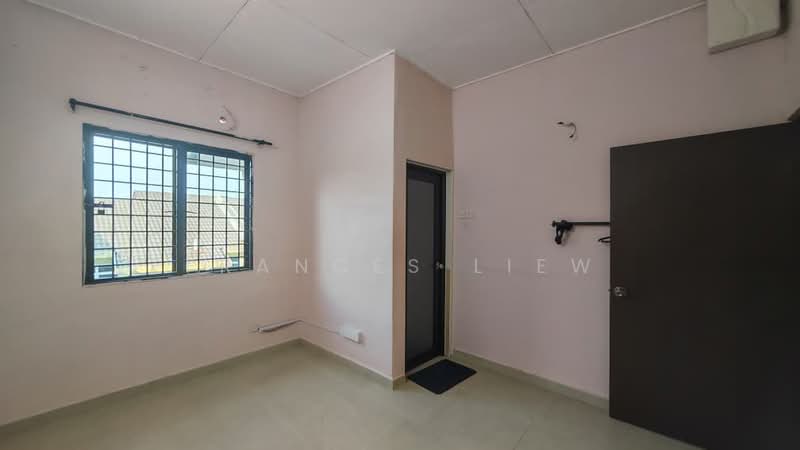 2-storey Terraced House for Sale in Bandar Putra Permai (Seri Kembangan) - Frances Liew - Interior - PropertyGuru.com.my