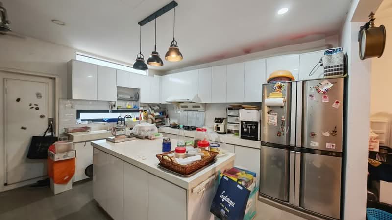 2-storey Terraced House for Sale in Bandar Putra Permai (Seri Kembangan) - Frances Liew - Kitchen - PropertyGuru.com.my