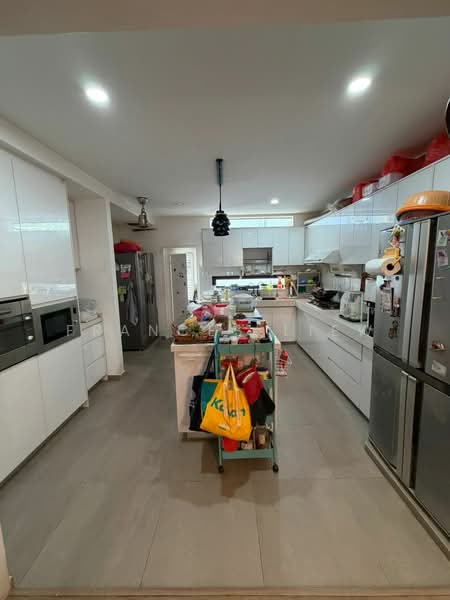 2-storey Terraced House for Sale in Bandar Putra Permai (Seri Kembangan) - Frances Liew - Kitchen - PropertyGuru.com.my