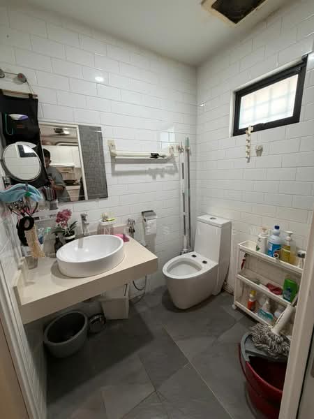 2-storey Terraced House for Sale in Bandar Putra Permai (Seri Kembangan) - Frances Liew - Bathroom - PropertyGuru.com.my