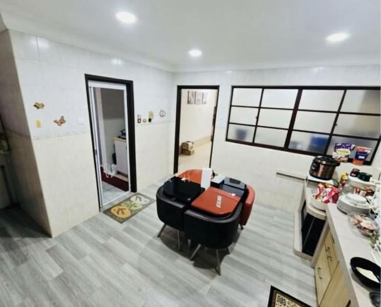 Rumah Teres 2 Tingkat untuk Dijual di Bukit Jelutong (Shah Alam) - Mohd Aizat Saiful Bahri - Kitchen - PropertyGuru.com.my