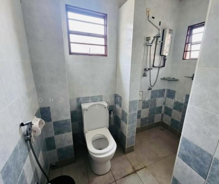 Rumah Teres 2 Tingkat untuk Dijual di Bukit Jelutong (Shah Alam) - Mohd Aizat Saiful Bahri - Bathroom - PropertyGuru.com.my
