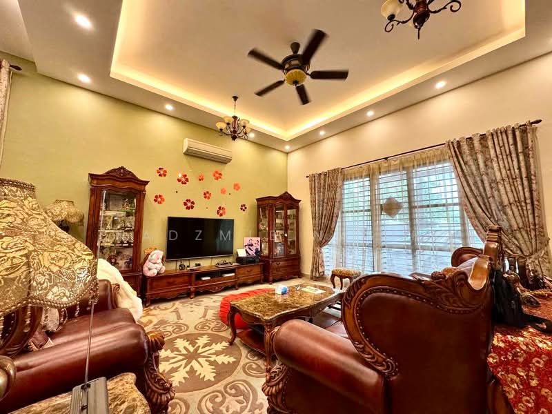 2.5-storey Terraced House for Sale in Kinrara Residence (Puchong) - Nadzmie Nasir - Living Room - PropertyGuru.com.my