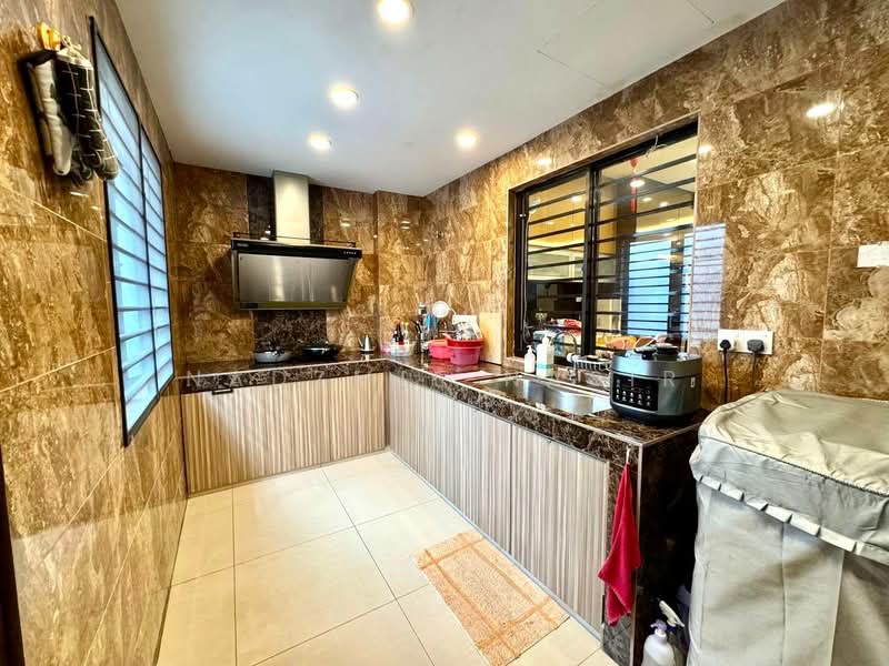 2.5-storey Terraced House for Sale in Kinrara Residence (Puchong) - Nadzmie Nasir - Kitchen - PropertyGuru.com.my
