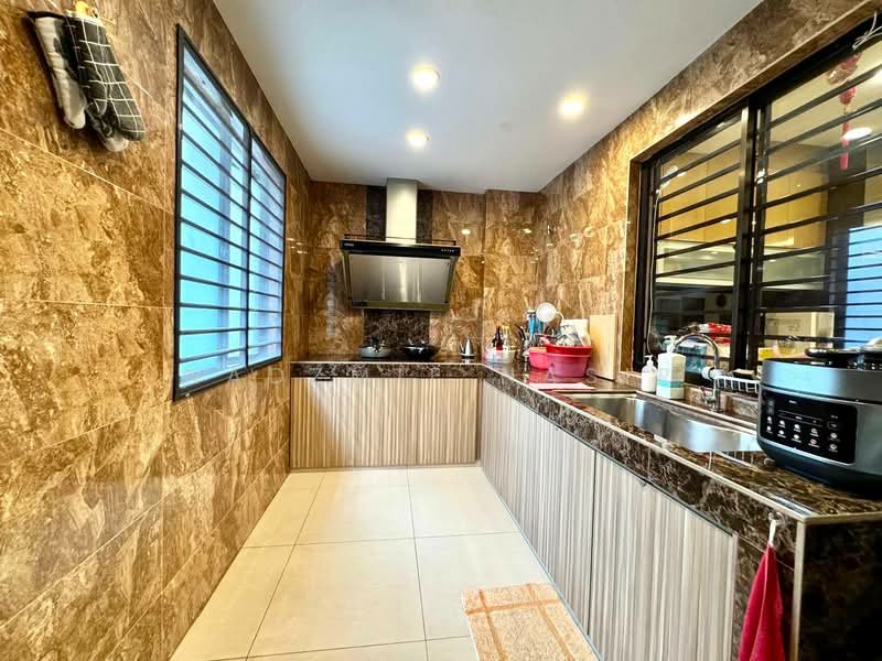 2.5-storey Terraced House for Sale in Kinrara Residence (Puchong) - Nadzmie Nasir - Kitchen - PropertyGuru.com.my