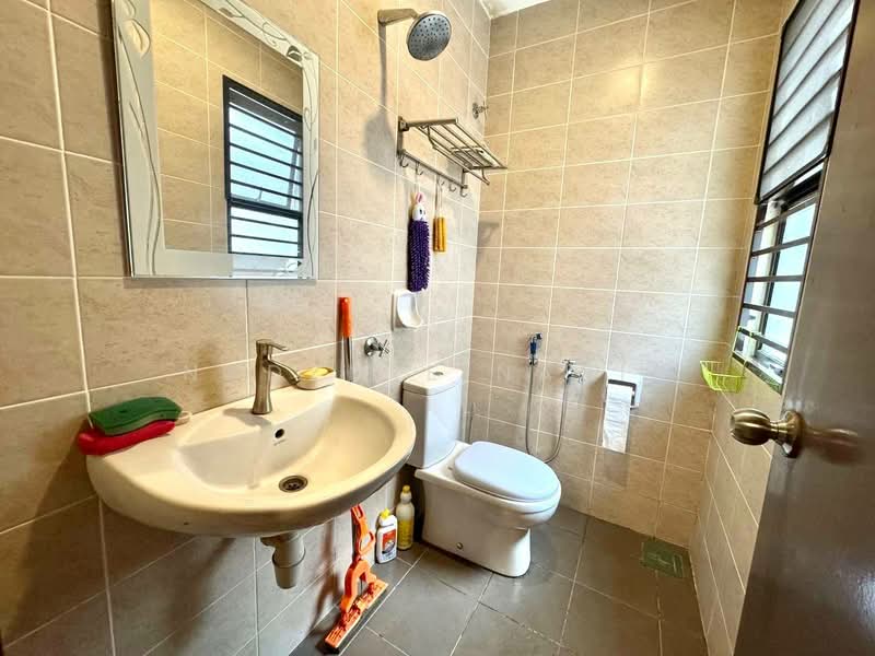 2.5-storey Terraced House for Sale in Kinrara Residence (Puchong) - Nadzmie Nasir - Bathroom - PropertyGuru.com.my