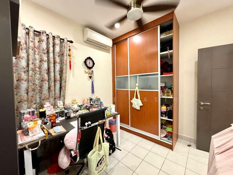 2.5-storey Terraced House for Sale in Kinrara Residence (Puchong) - Nadzmie Nasir - Bedroom - PropertyGuru.com.my