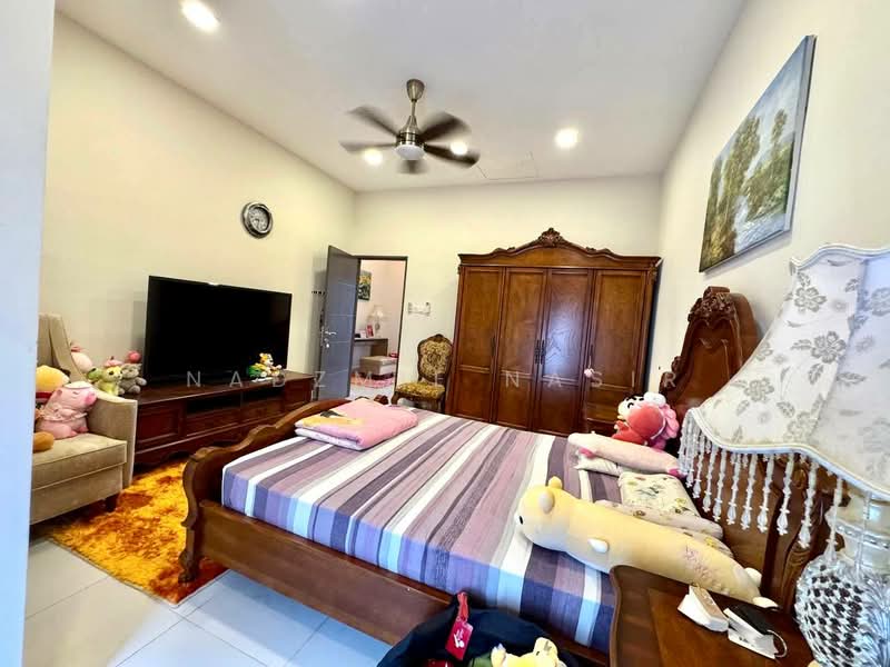 2.5-storey Terraced House for Sale in Kinrara Residence (Puchong) - Nadzmie Nasir - Bedroom - PropertyGuru.com.my